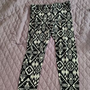 VS Pink Trendy Black and White Kids Leggings
